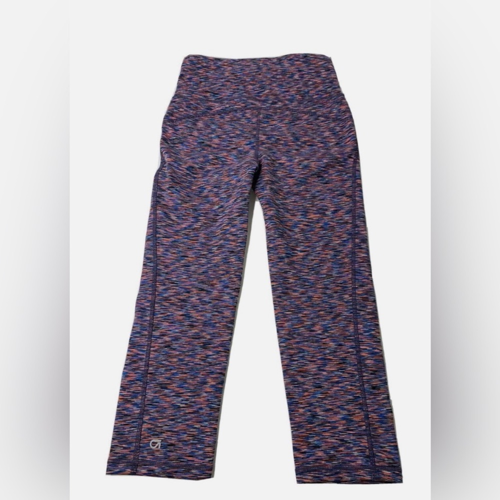 GapFit Womens GFast Pink Blue Multicolor Blackout Capri Leggings Medium